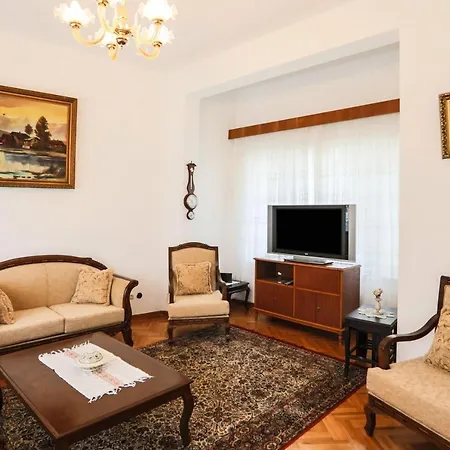 Villa Luxury Mansion In The Heart Of Prince Island Istanbul