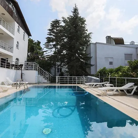 Luxury Mansion In The Heart Of Prince Island Villa